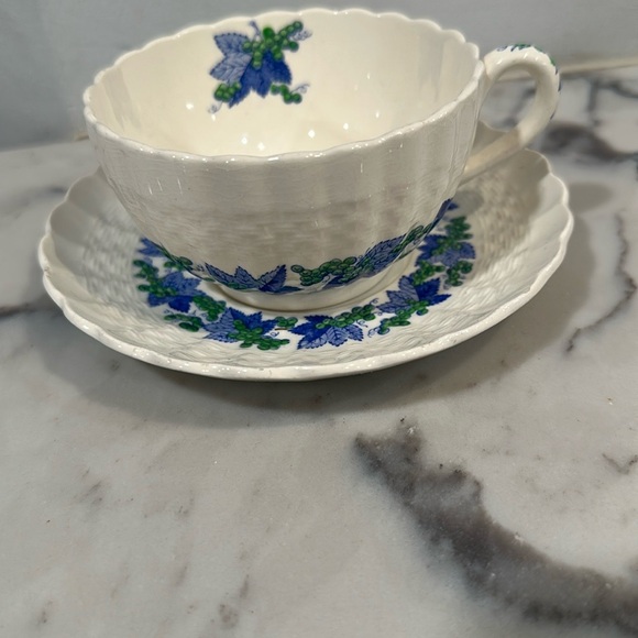 Floral Teacup and Saucer Set - Picture 7 of 7